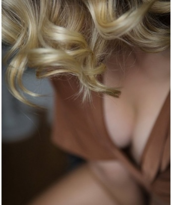 Со мной ты сможешь ощутить настоящую страсть и незабываемое наслаждение. Моими услугами я смогу удовлетворить самые сокровенные твои желания. Я умею создавать атмосферу истинного наслаждения, подарю тебе незабываемые моменты и ощущения. Обладаю потрясающими фото, которые доказывают мою красоту и сексуальность. Мои клиенты отзываются о меня только положительно. Звони мне для интимных развлечений и приятных встреч в Москве. ❤️😘 12651, 29 лет